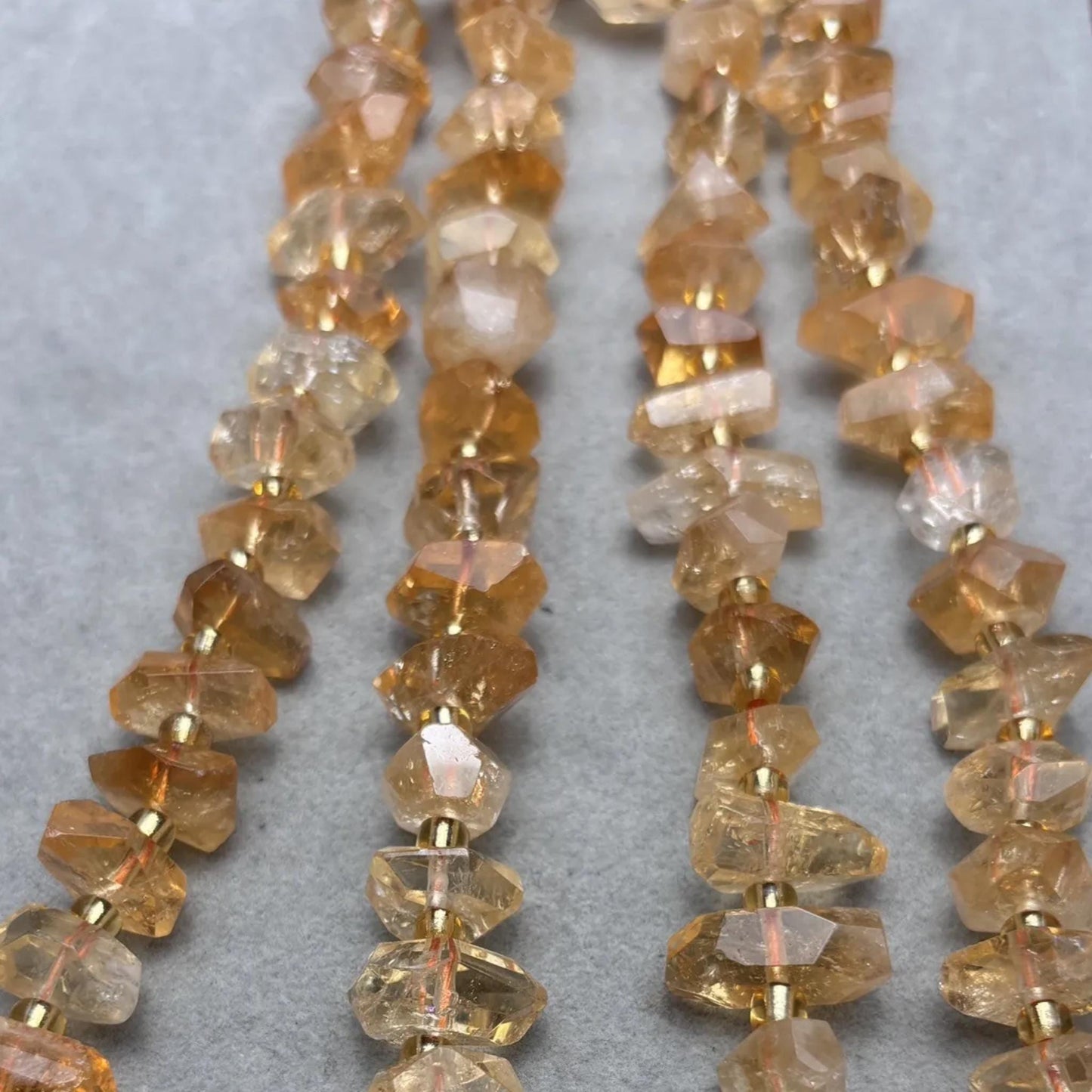 Natürliche Citrin Nuggets für Schmuckherstellung, Rohkristall Doppelspitzen Perlen aus Brasilien, Chunky Beads Edelsteinstrang 40cm