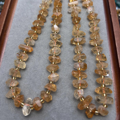 Natürliche Citrin Nuggets für Schmuckherstellung, Rohkristall Doppelspitzen Perlen aus Brasilien, Chunky Beads Edelsteinstrang 40cm