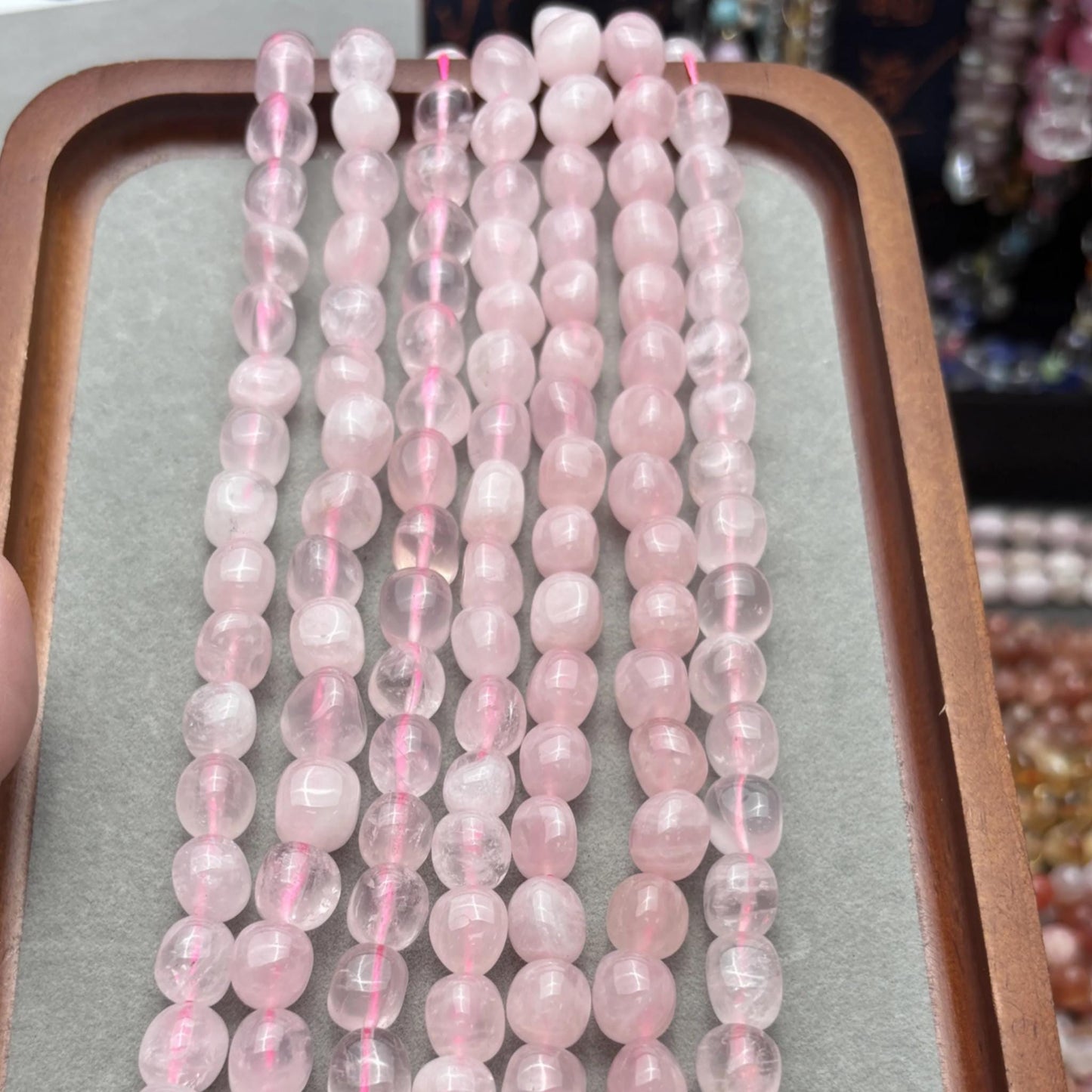 Rosa Rosenquarz Nugget Perlen für Schmuckherstellung, naturbelassene unregelmäßige Kristallperlen, 38cm Strang für DIY Projekte