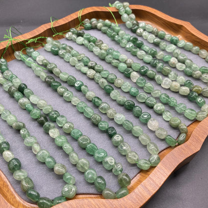 Natürliche grüne Strawberry-Quarz Perlen Strang–Unregelmäßige Nugget Edelsteinperlen für Schmuckherstellung, DIY Armband Halskette