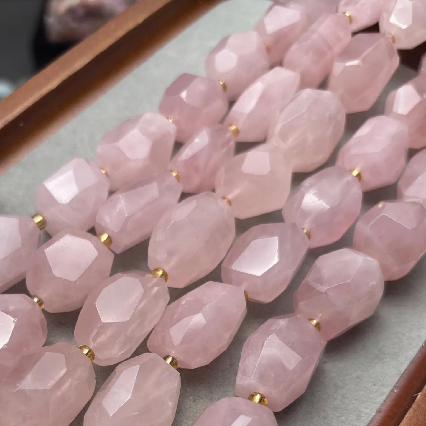 Natürliche Rosenquarz Nugget Perlen für DIY Schmuck – Facettierte Chunky Beads, Polierte Rosa Edelstein Strang ca. 38cm Large Nuggets