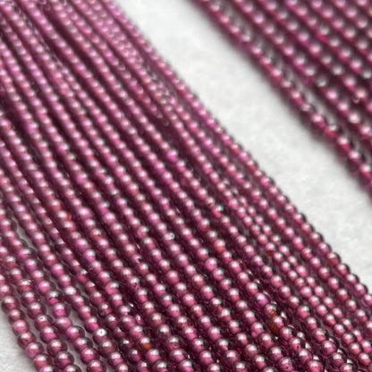 Natürliche Rhodolith Granat Perlen rund glatt Mikroperlen Edelsteinstrang für DIY Armbänder Halsketten Schmuckdesign 2mm 38cm