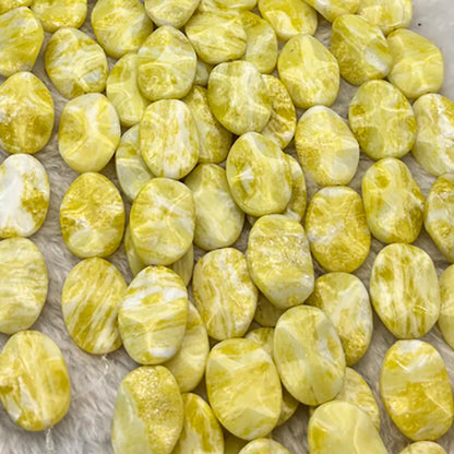 Natürliche Zitronenjade flache Nuggets, gelbe ovale Trommelsteine, polierter Strang für DIY Schmuckherstellung und Boho Ketten Design