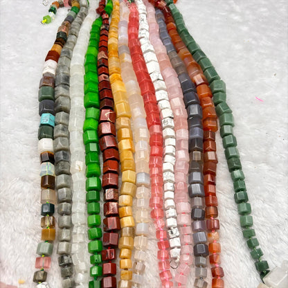 Natürliche Edelstein Würfelperlen für DIY Schmuck –Sechsseitig geschliffene Perlenstränge in bunten Farben, ideal für Halsketten & Armbänder