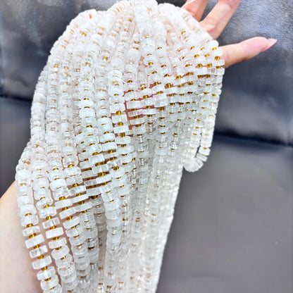Natürliche weiße Quarz Heishi-Perlen mit goldenen Abstandshaltern – Kristallscheiben für DIY Schmuck, Halsketten & Armbänder