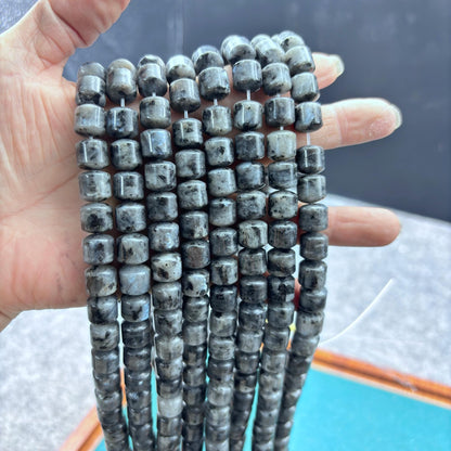 Natürliche Labradorit Radperlen, grau-blaue Edelstein Zylinder Nuggets mit Schimmer, mittig gebohrt für DIY Schmuckherstellung