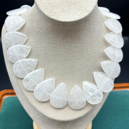 Weißer Bergkristall Tropfenperlen Strang, natürliche Herz Tropfen Schmucksteine poliert, große Quarzperlen für DIY Schmuckherstellung