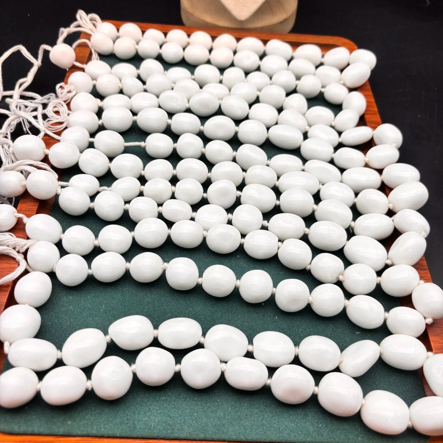 Weiße Achat Oval Nugget Perlen Strang, polierte Natursteinperlen glatt, DIY Schmuckmaterial für Armband Halskette Bastelbedarf