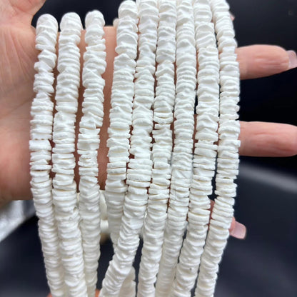 Natürliche weiße Muschelperlen – Unregelmäßige flache Scheiben für DIY-Schmuck, Boho-Spacer, ca. 60cm Strang, Strandstil Heishi Perlen