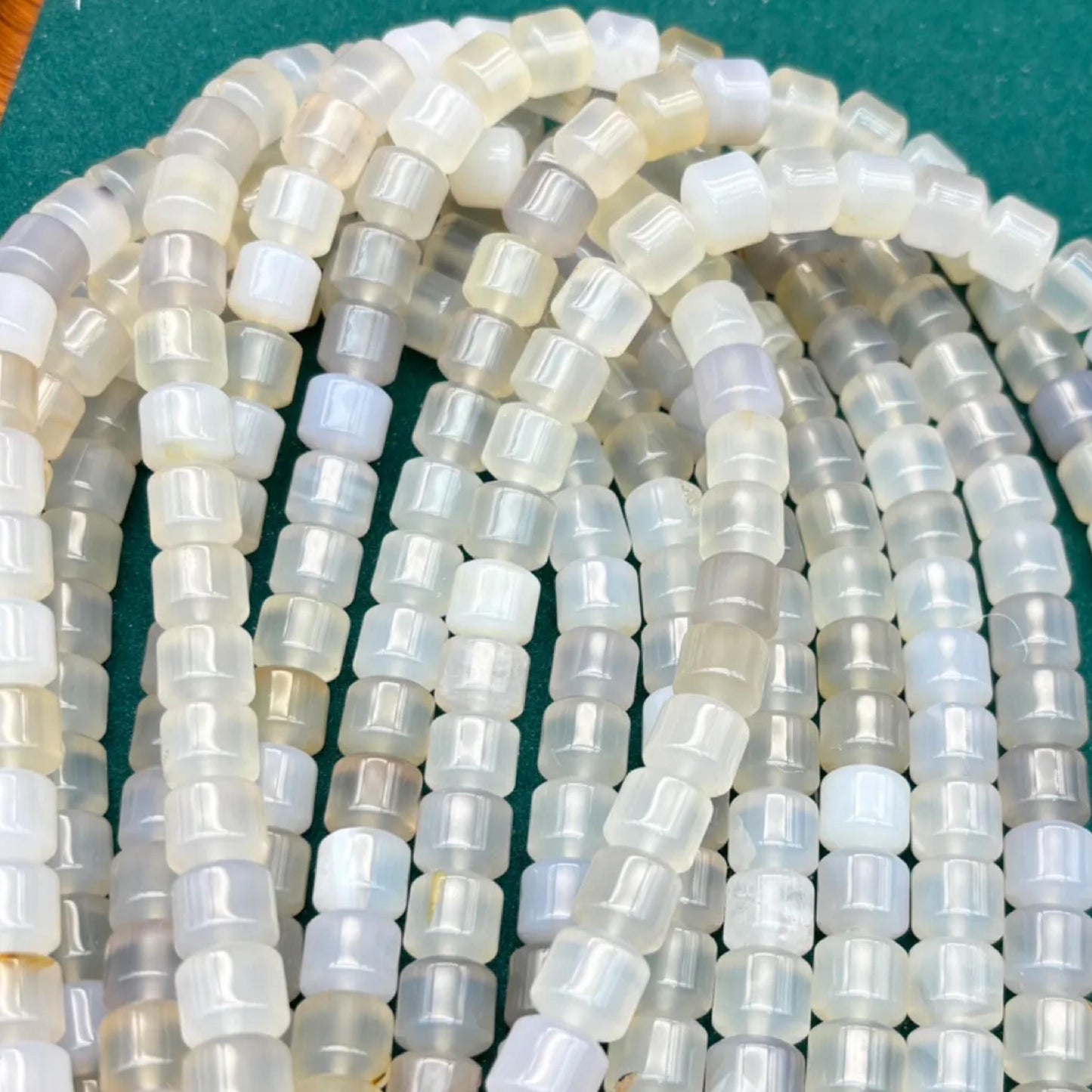 Weiße Achat Heishi Perlen, natürliche Edelsteinrädchen für DIY Schmuck, glänzende Rondelle Perlenstränge für Armbänder & Halsketten