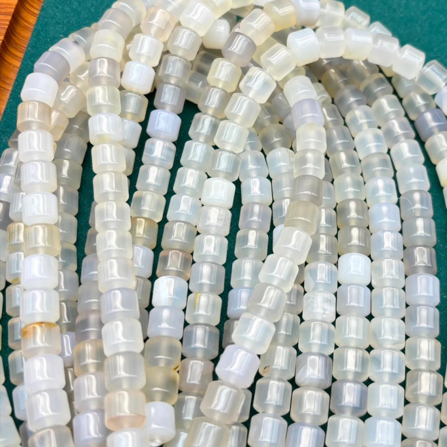 Weiße Achat Heishi Perlen, natürliche Edelsteinrädchen für DIY Schmuck, glänzende Rondelle Perlenstränge für Armbänder & Halsketten