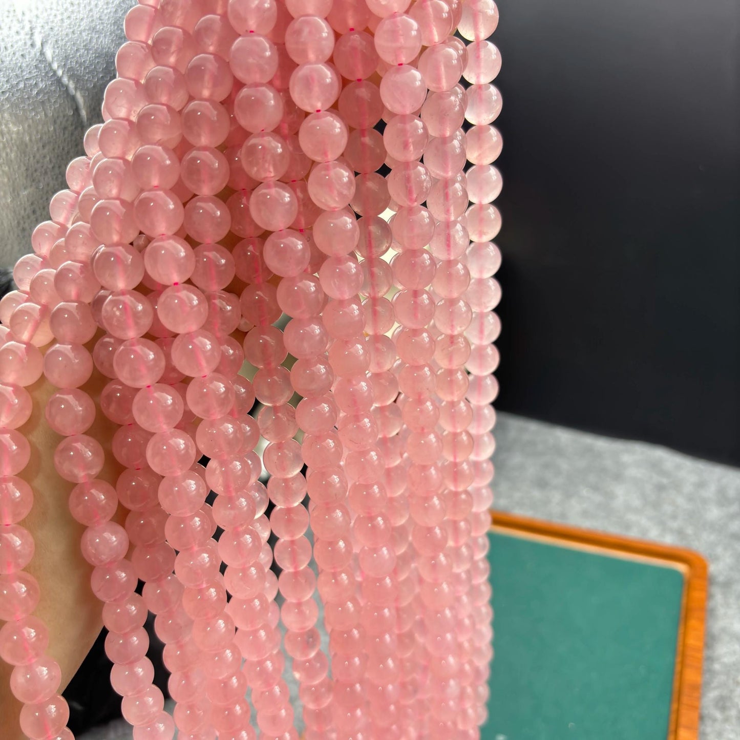 Sanfte rosa Rosenquarz Perlen für DIY-Schmuck – Runde Edelsteinperlen poliert, ideal für Armbänder, Halsketten, romantische Designs