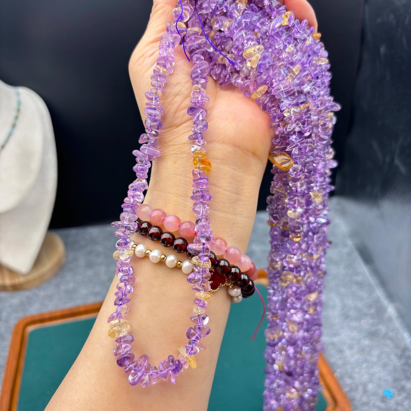 Natürliche Ametrin Chips Perlen, polierte Amethyst Citrin Mix Nuggets, mittig gebohrt, Edelstein Strang für DIY Schmuckherstellung