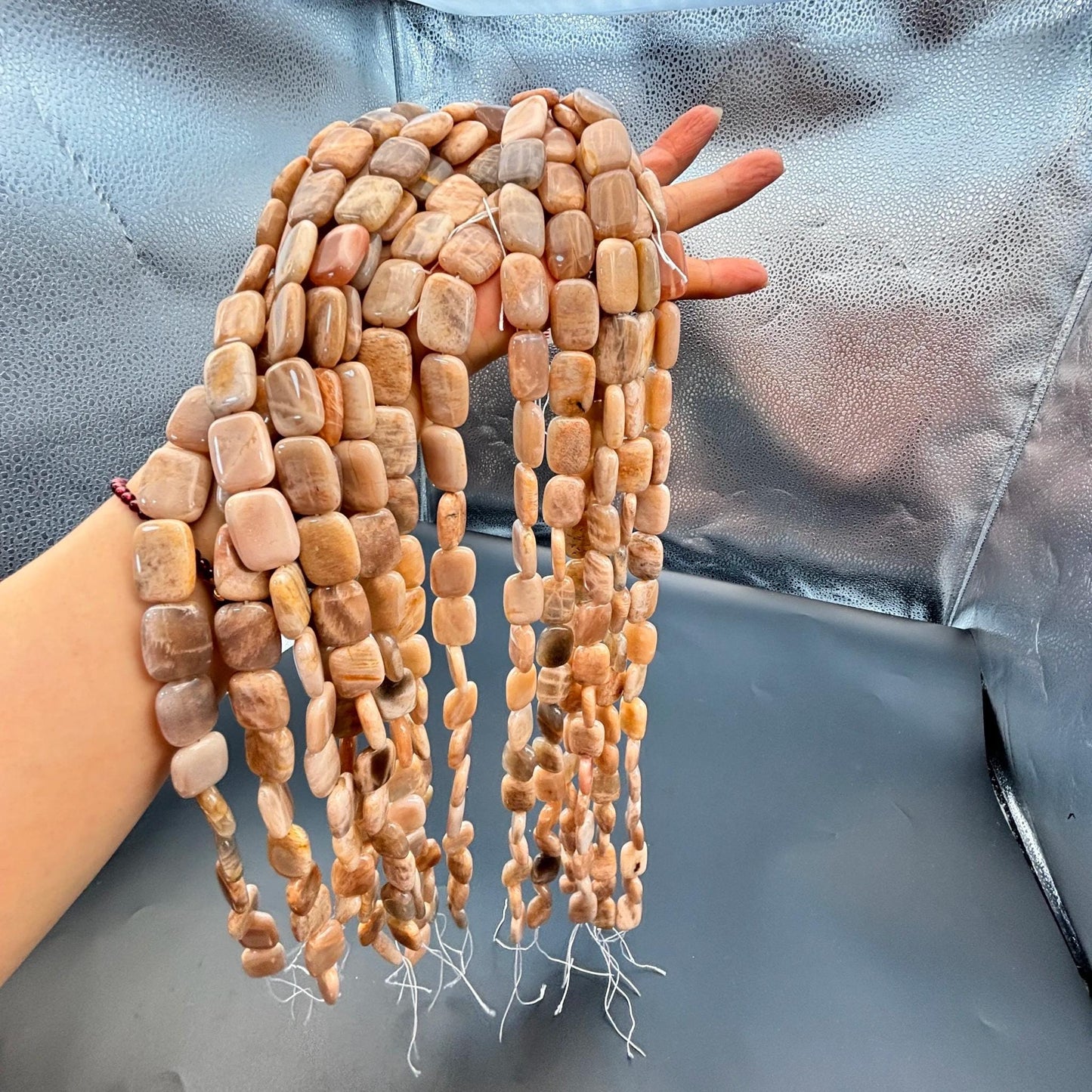 Natürliche Sonnenstein Rechteckperlen, polierte Edelstein Nuggets, Center Drilled Pillow Beads Strang für DIY Schmuckherstellung