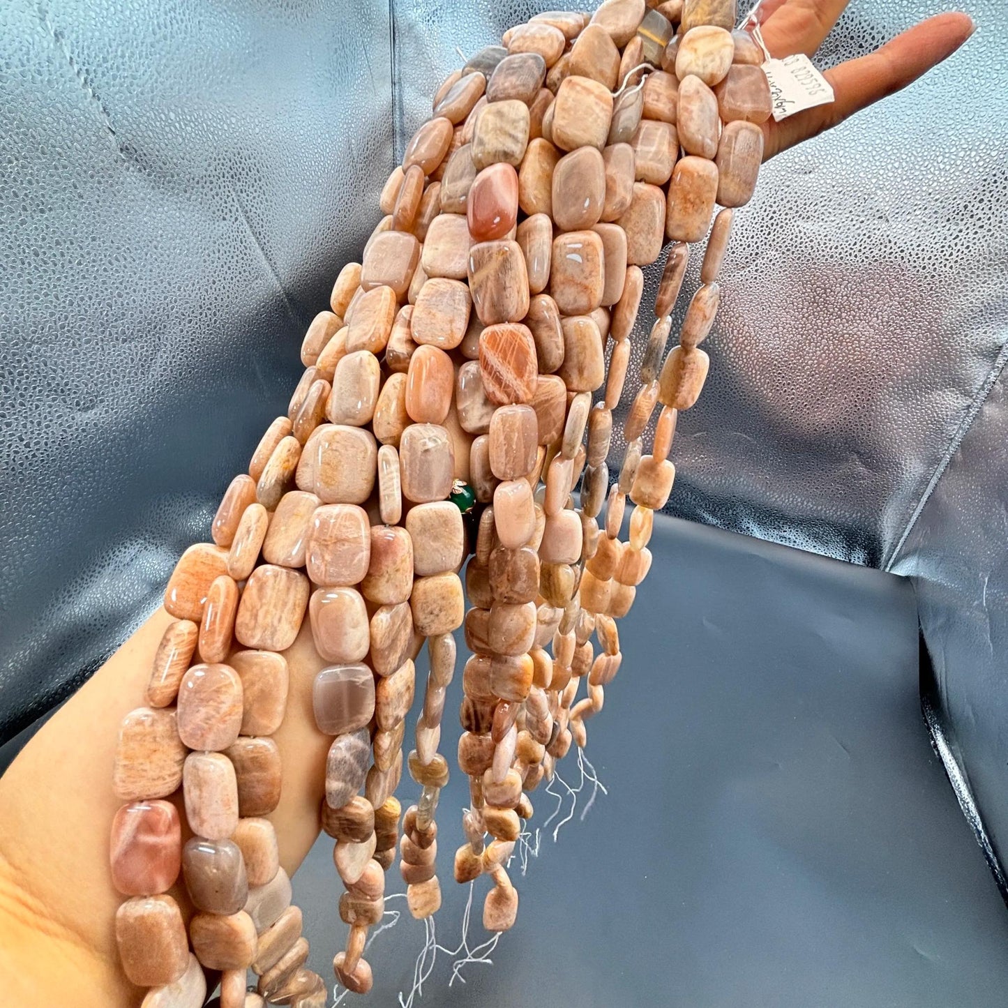 Natürliche Sonnenstein Rechteckperlen, polierte Edelstein Nuggets, Center Drilled Pillow Beads Strang für DIY Schmuckherstellung