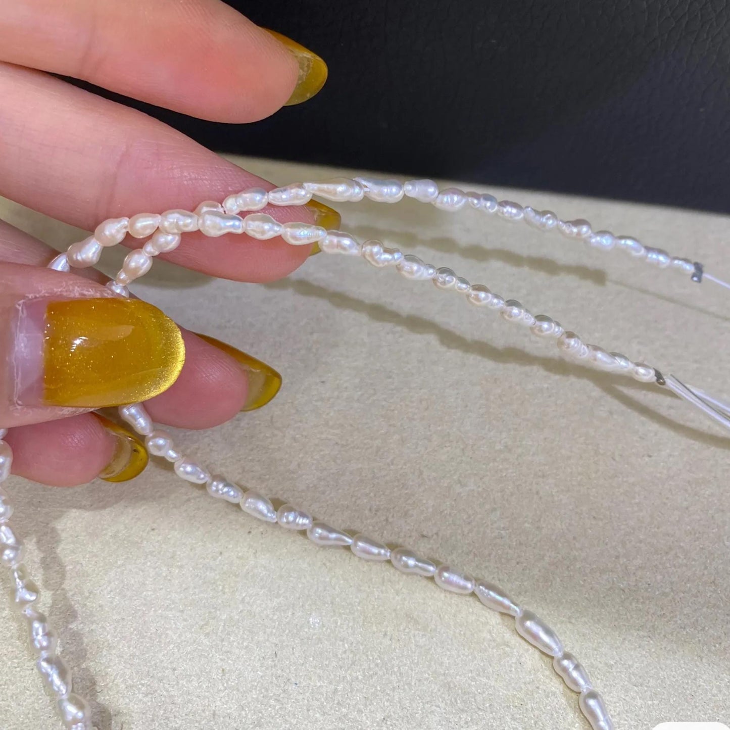 Kleine weiße Barock Süßwasserperlen, unregelmäßige Perlenstränge zum Basteln, seitlich gebohrt, DIY Schmuckzubehör, Mini Naturperlen