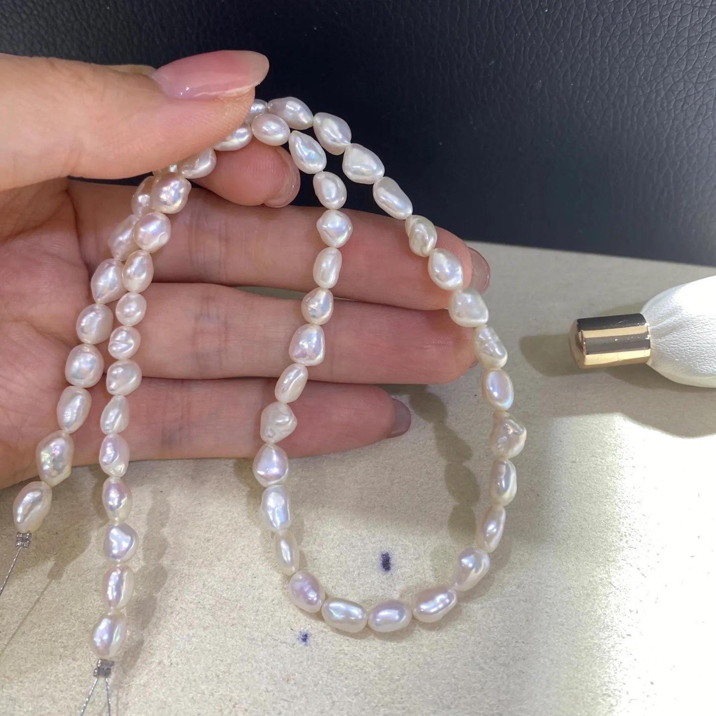 Natürliche barocke Süßwasserperlen, silberweiße unregelmäßige Nuggets für DIY Schmuck, seitlich gebohrte Perlenstränge, Bastelmaterial