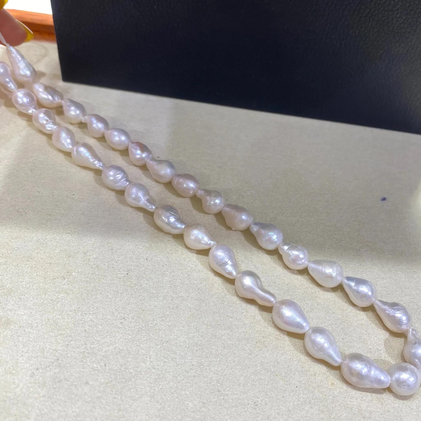 Handgefertigter Strang natürliche weiße Barock Süßwasserperlen Tränenform unregelmäßige Perlen für DIY Schmuck Halsketten Armbänder