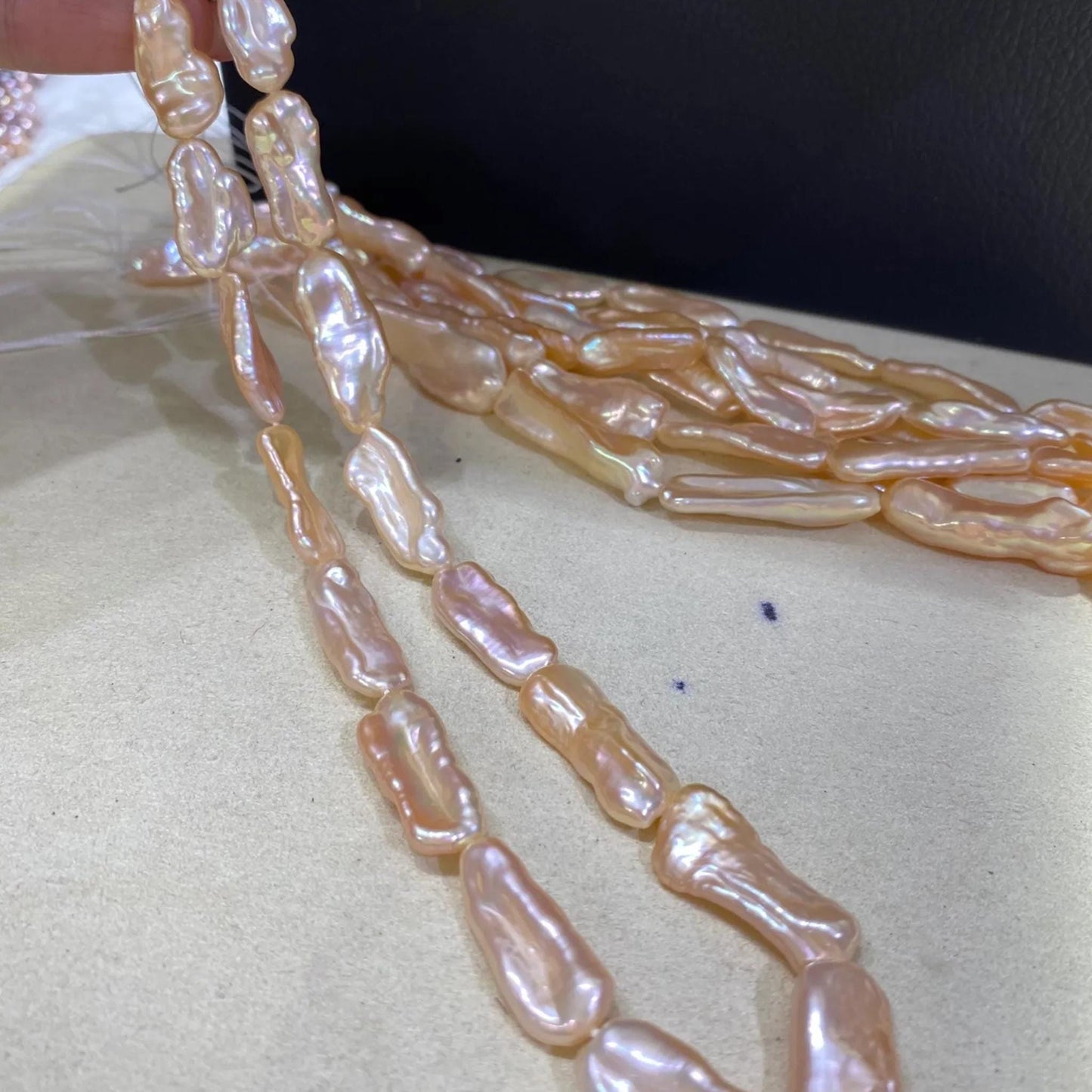 Handgefertigter Strang natürliche gold orange Biwa Stab Süßwasserperlen lange unregelmäßige Perlen für DIY Schmuck Halsketten Armbänder