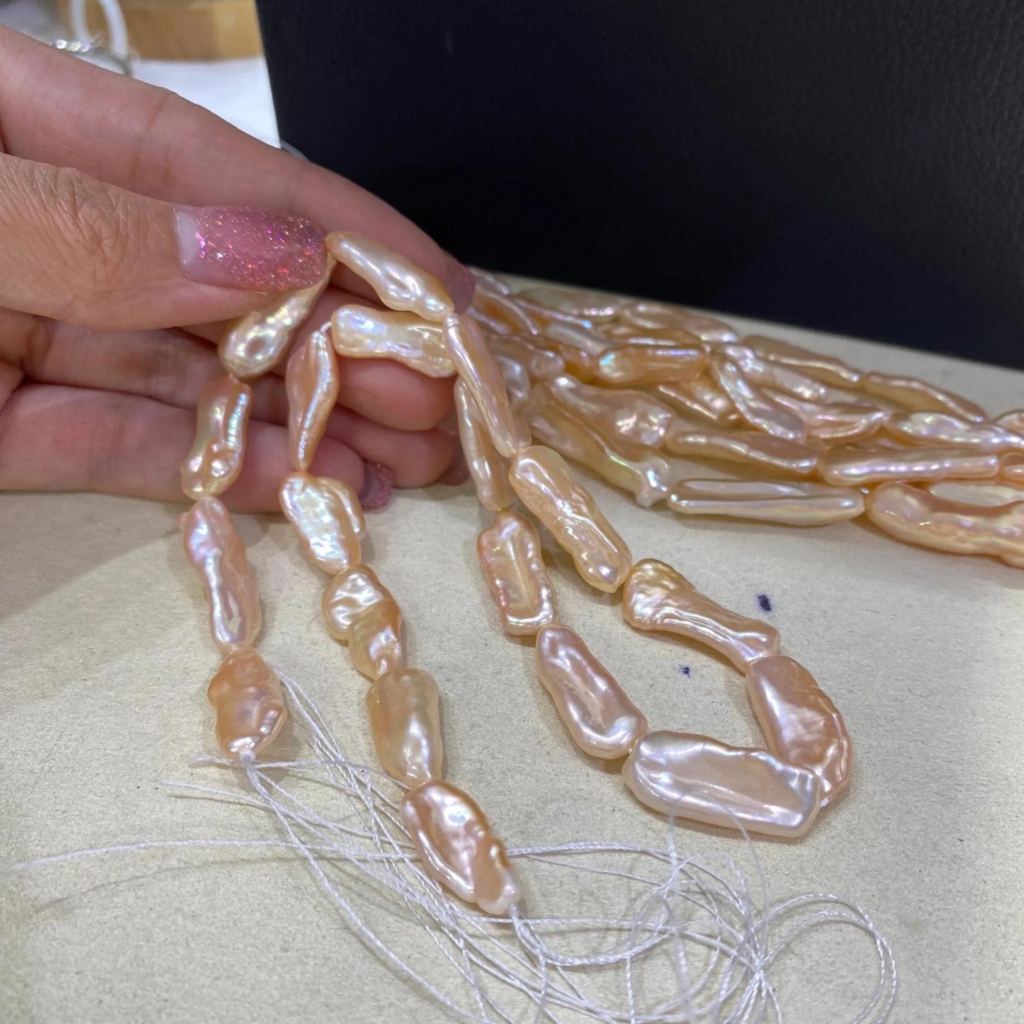 Handgefertigter Strang natürliche gold orange Biwa Stab Süßwasserperlen lange unregelmäßige Perlen für DIY Schmuck Halsketten Armbänder