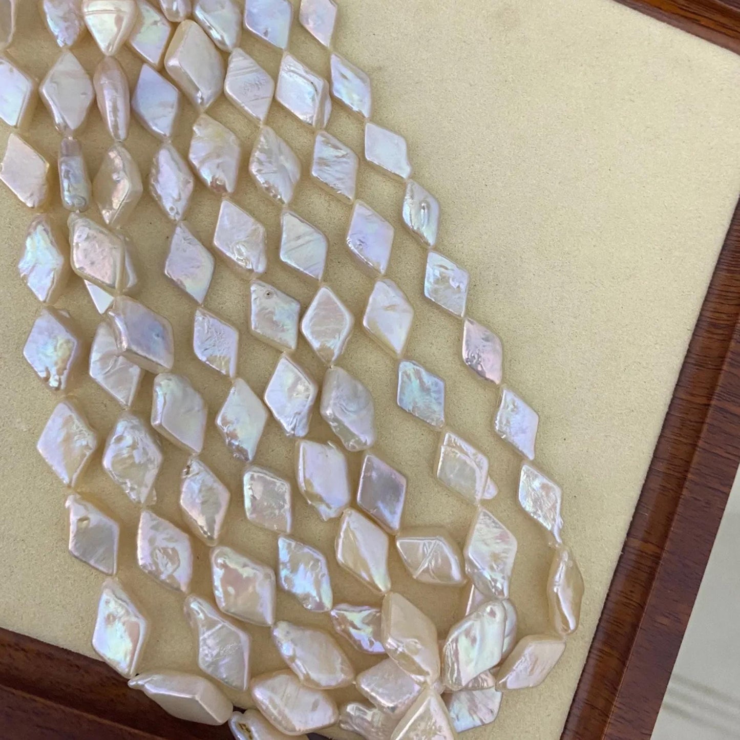 Handgefertigter Strang Champagnerfarben Diamantform Süßwasserperlen Barockperlen lose Perlen für DIY Schmuck Halsketten Armbänder Ohrringe