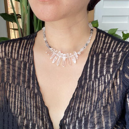 Statement Halskette mit Bergkristall-Spitzen · Boho Crystal Choker aus Quarz & Rutilquarz · 925 Silber Haken · Geschenk für Frauen