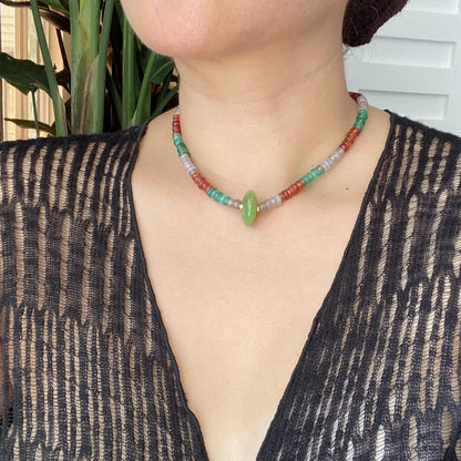 Handgefertigte bunte Achat Halskette mit grünem Anhänger, Naturstein Choker mit 925 Silber Verschluss, Boho Schmuck Geschenk für Frauen