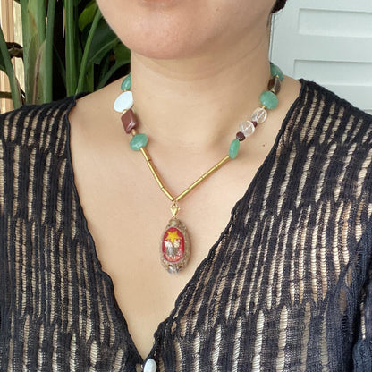 Handgefertigte Edelstein Halskette mit Aventurin, Achat, Rauchquarz, Kristall und Perlmutt, Boho Statement Kette mit Muschel Anhänger