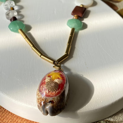 Handgefertigte Edelstein Halskette mit Aventurin, Achat, Rauchquarz, Kristall und Perlmutt, Boho Statement Kette mit Muschel Anhänger