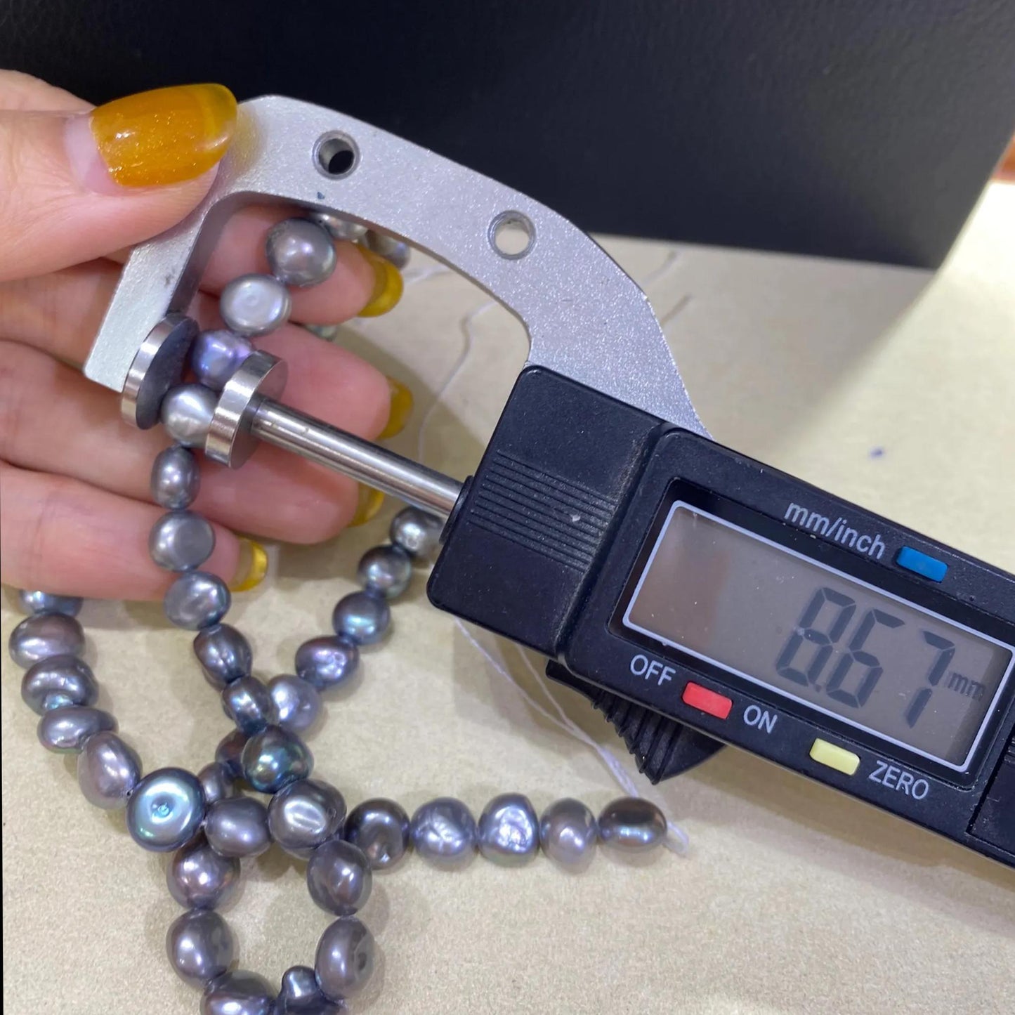 Gefärbte Barock Süßwasserperlen in Blau Grau für DIY Schmuck, unregelmäßige Perlenstränge, Chunky Nuggets zum Basteln