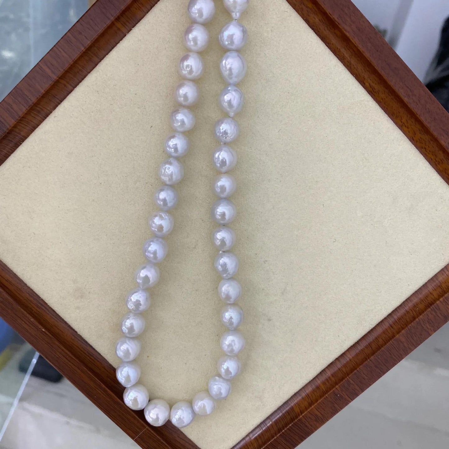 Silberblaue Süßwasserperlen für Schmuckherstellung –große nahezu runde Perlenstränge, glänzende DIY Perlen ca. 9mm für Halsketten  Armbänder