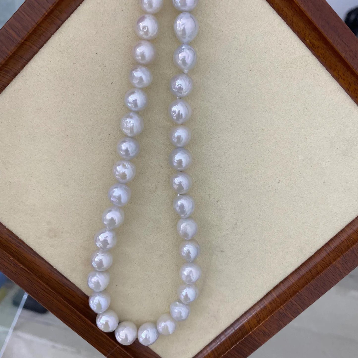 Silberblaue Süßwasserperlen für Schmuckherstellung –große nahezu runde Perlenstränge, glänzende DIY Perlen ca. 9mm für Halsketten  Armbänder