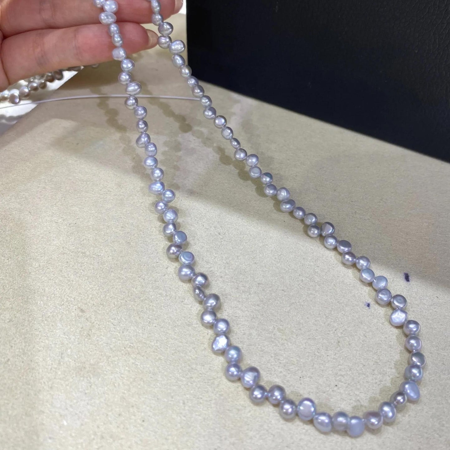 Barock Süßwasserperlen in Grau Lavendel für DIY Schmuckherstellung, unregelmäßige Naturperlen, Perlenstrang zum Basteln