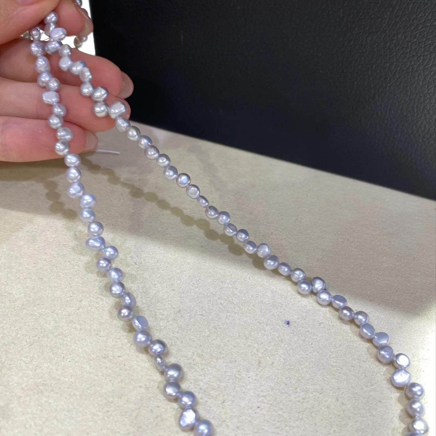 Barock Süßwasserperlen in Grau Lavendel für DIY Schmuckherstellung, unregelmäßige Naturperlen, Perlenstrang zum Basteln