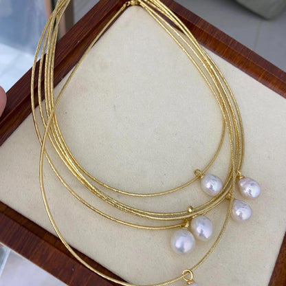 Handgemachte Kette mit Barock Süßwasserperle und goldener Schlangenkette, Einzelne große Perlenanhänger, Minimalistisches Schmuckgeschenk