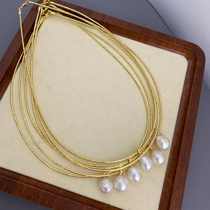 Handgemachte Kette mit Barock Süßwasserperle und goldener Schlangenkette, Einzelne große Perlenanhänger, Minimalistisches Schmuckgeschenk