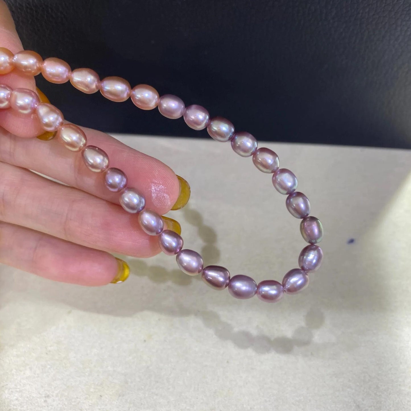 Handgemachte bunte Süßwasserperlen Strang Perlen, natürliche ovale Reisperlen für Schmuckherstellung, mehrfarbige DIY Schmuckperlen