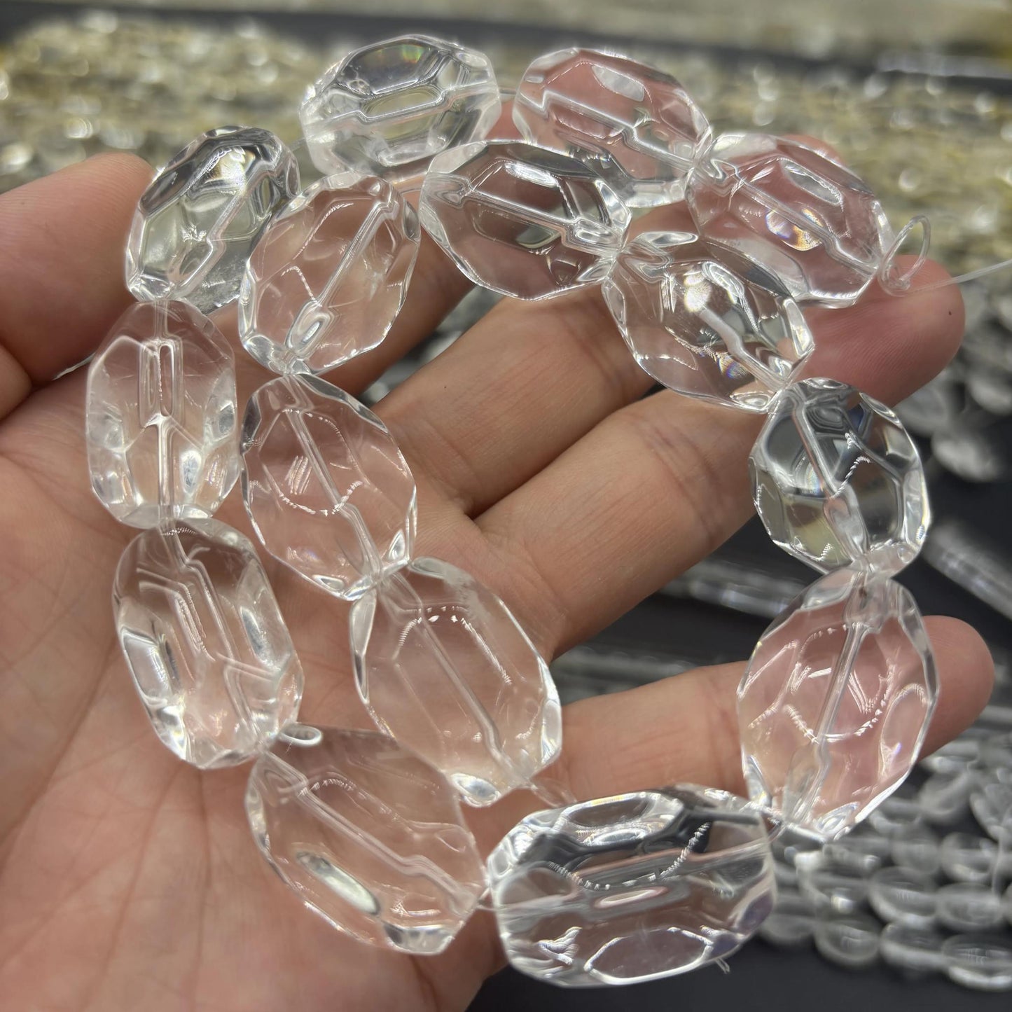 Natürlicher klarer Bergkristall, facettierte Freiform-Einzelperle, für DIY Schmuckdesign, Sechskant-Oval-Form, transparente Chunky Nugget