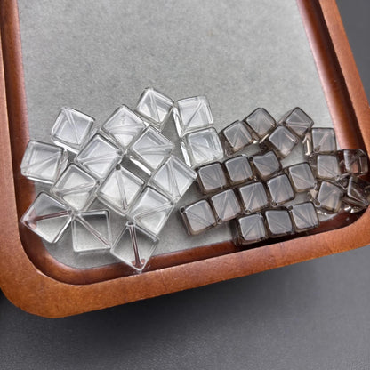 Natürliche Quarz Würfelperlen aus Brasilien – Klarer und Rauchquarz, quadratisch gebohrt, für DIY Schmuck & Halsketten, ca. 10 mm