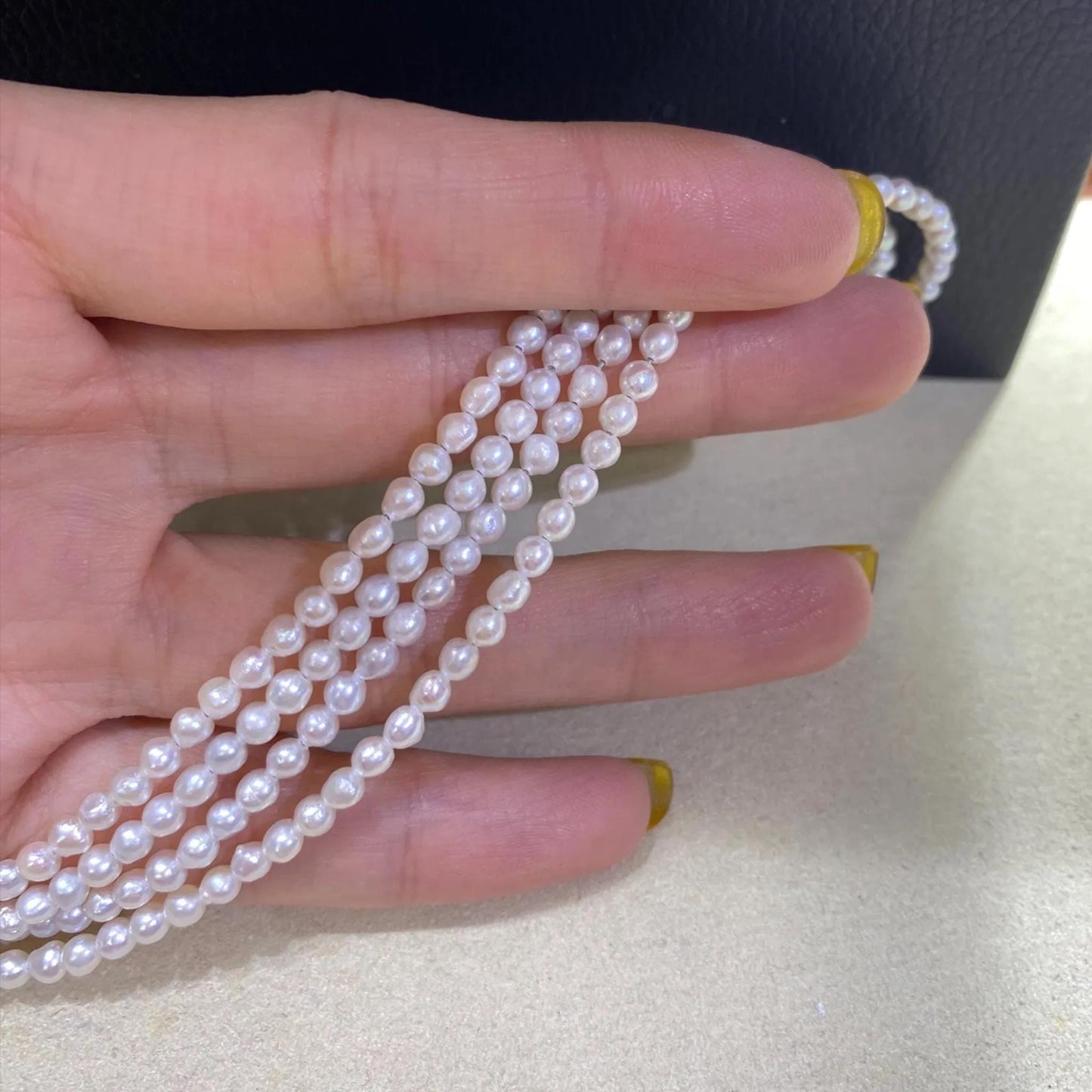 Natürliche Süßwasserperlen – Kleine unregelmäßige Nugget-Perlen in Weiß, für DIY-Schmuck, Ketten & Armbänder, ca. 3,3mm