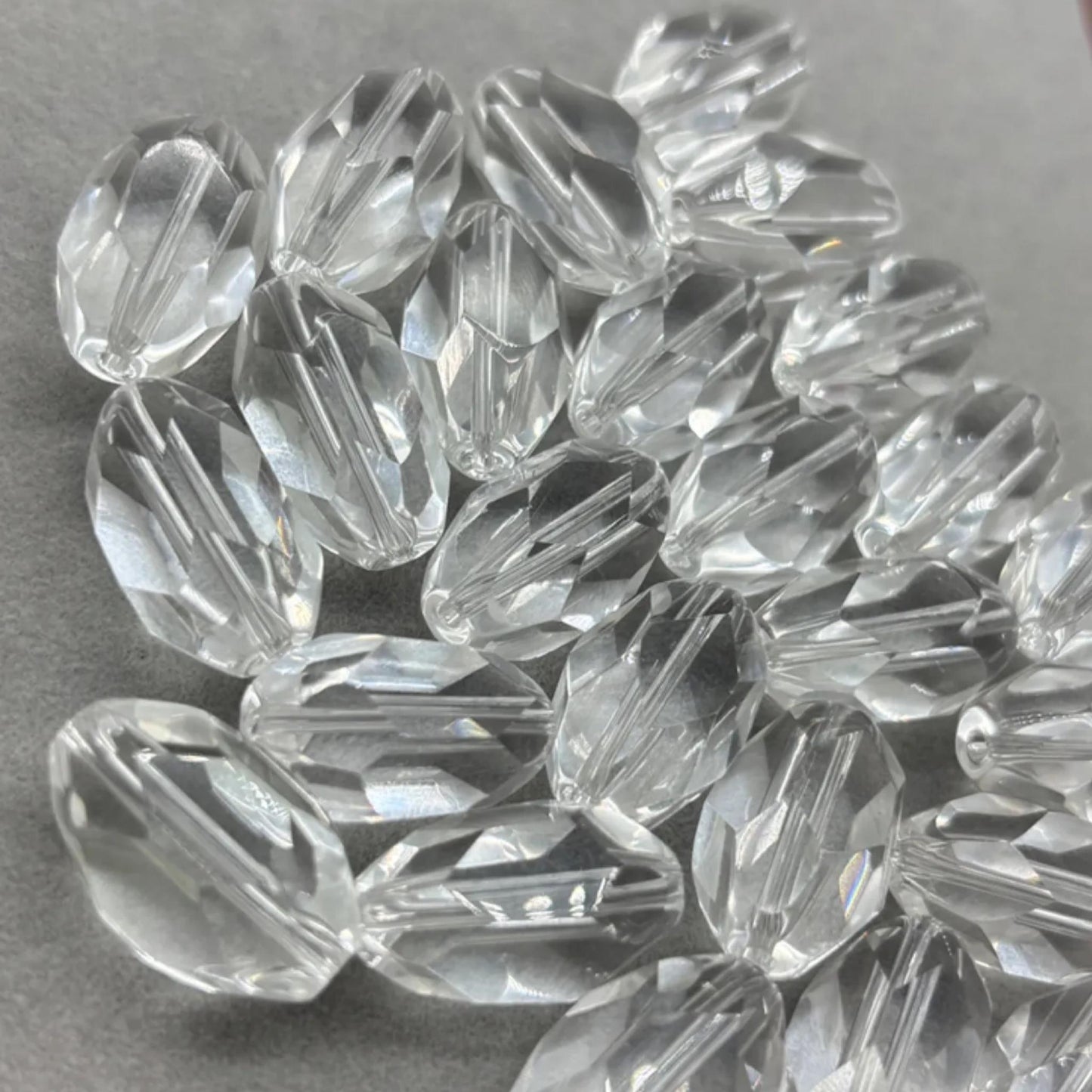 Große facettierte Bergkristall Ovalperle – Einzelstück als Anhänger oder Top-Bead für DIY-Schmuck, Boho-Designs & Kettenprojekte