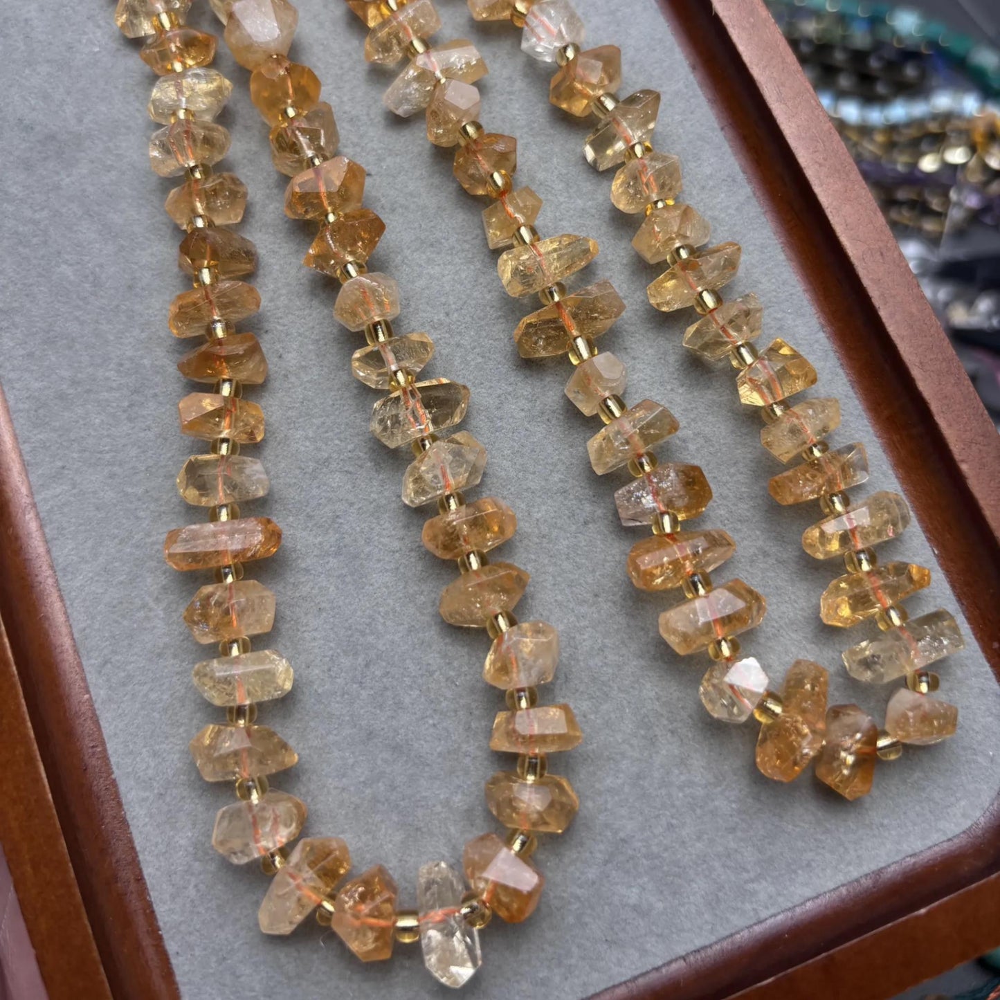 Natürliche Citrin Nuggets für Schmuckherstellung, Rohkristall Doppelspitzen Perlen aus Brasilien, Chunky Beads Edelsteinstrang 40cm