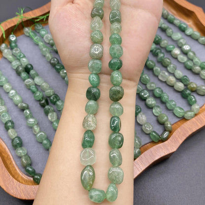 Natürliche grüne Strawberry-Quarz Perlen Strang–Unregelmäßige Nugget Edelsteinperlen für Schmuckherstellung, DIY Armband Halskette