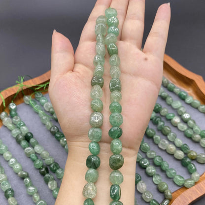 Natürliche grüne Strawberry-Quarz Perlen Strang–Unregelmäßige Nugget Edelsteinperlen für Schmuckherstellung, DIY Armband Halskette