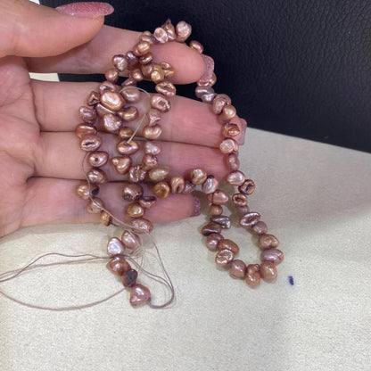 Gefärbte Barock Süßwasserperlen in Blütenform für DIY Schmuck, Unregelmäßige Nugget Perlen in Violettbronze für Armband oder Kette