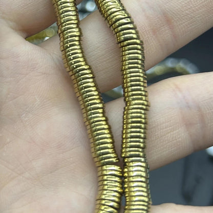 Metallische Heishi Spacer Perlen in Silber Gold für DIY Schmuck, flache runde Zwischenperlen für Armband Halskette ca. 38cm Strang