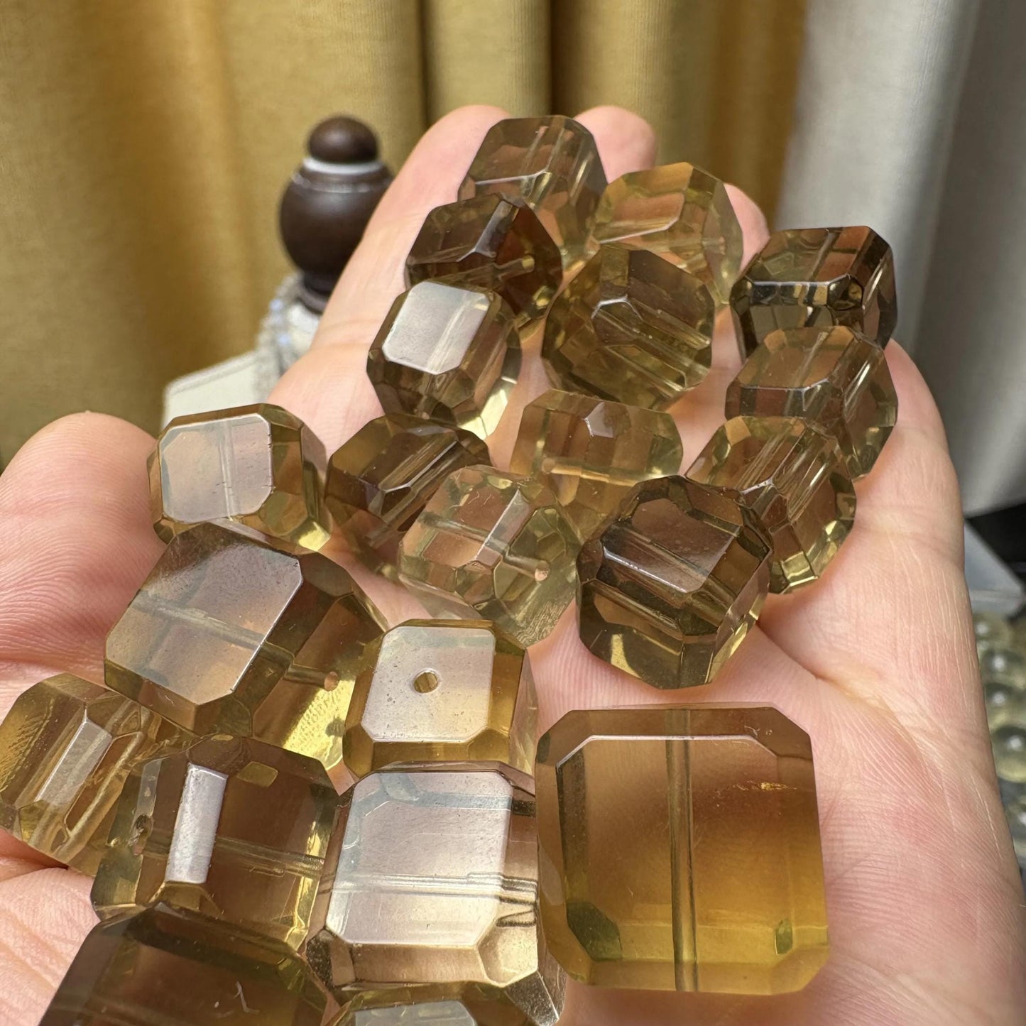 Facettierte Citrin Würfelperlen für DIY Schmuck, natürliche gelbe Quarz Edelsteinperlen, Brasilien Kristallwürfel für Armband Kette