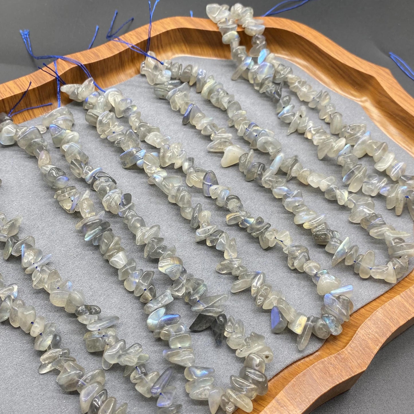 Natürliche Labradorit Splitterperlen Strang, graue unregelmäßige Nugget Edelstein Spacer, glänzende Kristallperlen für DIY Schmuck