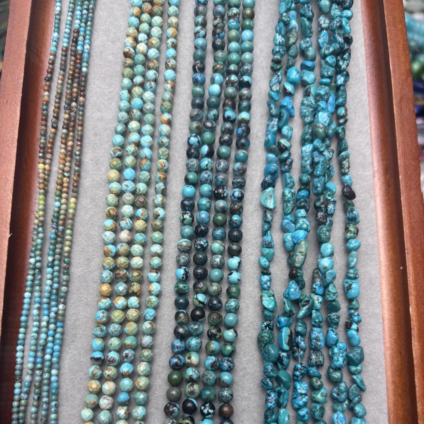 Natürliche Türkis Perlen für DIY Schmuck, Gemischte Formen, Polierte Edelsteine für Armbänder, Halsketten und Ohrringe – Strang ca. 38cm