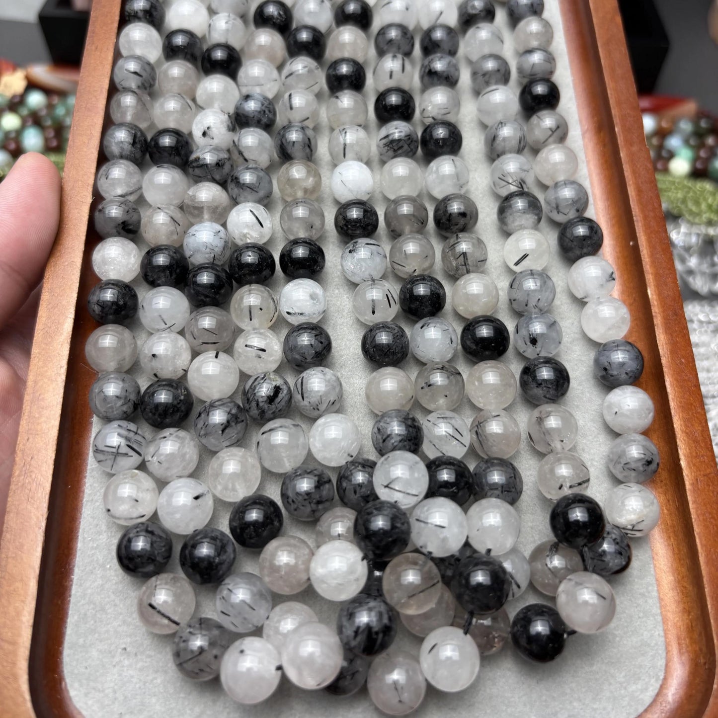 Natürliche schwarze Rutilquarz Perlen für DIY Schmuckherstellung – Edelstein Rundperlen mit Einschlüssen, Glatte 10mm Perlenstrang 38cm